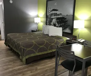 Photo 2 - Super 8 by Wyndham Slidell