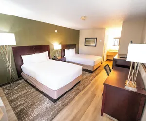 Photo 5 - Mai Hana Hotel & Suites