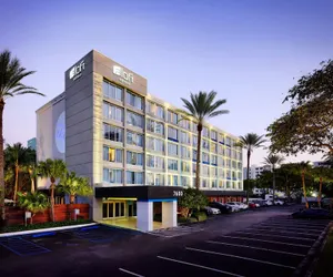 Photo 2 - Aloft Miami Dadeland