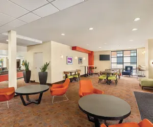 Photo 5 - Staypineapple, University Inn, University District Seattle