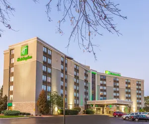 Photo 2 - Holiday Inn Rockford, an IHG Hotel