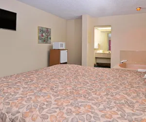 Photo 3 - Americas Best Value Inn Bishopville