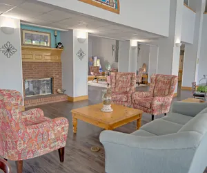 Photo 4 - All Season Suites