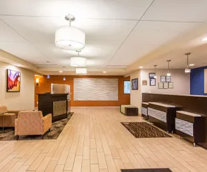 Photo 3 - Comfort Inn & Suites Cookeville