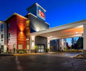 Photo 2 - Best Western Plus Portland Airport Hotel & Suites