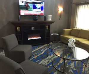 Photo 5 - Best Western Plus Portland Airport Hotel & Suites