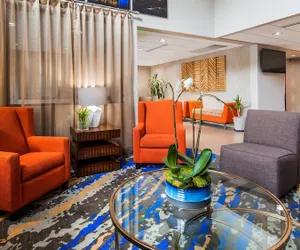 Photo 4 - Best Western Plus Portland Airport Hotel & Suites