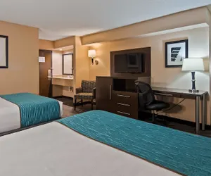 Photo 4 - Best Western Plus Galleria Inn & Suites