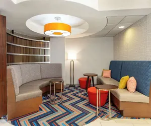 Photo 3 - Hampton Inn Orlando-International Airport