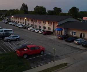 Photo 2 - Motel 6 Fond Du Lac, WI