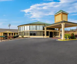 Photo 2 - Quality Inn Hillsville