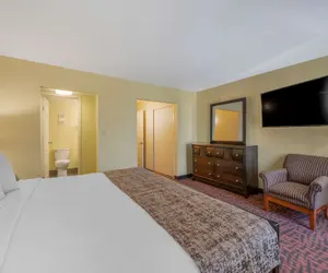 Photo 5 - Best Western Louisville East Inn & Suites