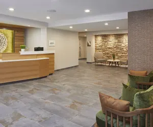 Photo 4 - Fairfield Inn & Suites by Marriott Albany Airport