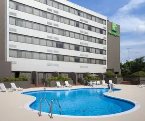 Photo 2 - Holiday Inn by IHG