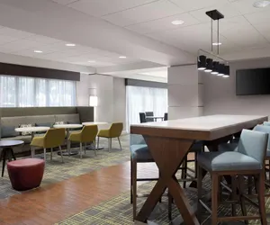 Photo 3 - Hampton Inn Houston-Near The Galleria