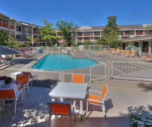 Photo 2 - Ashland Hills Hotel & Suites