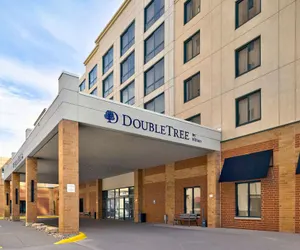 Photo 2 - DoubleTree by Hilton Davenport