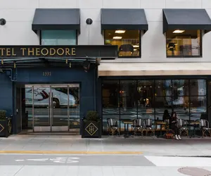 Photo 2 - Hotel Theodore Seattle Downtown, Tapestry by Hilton