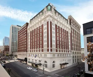 Photo 2 - The Benson Portland, Curio Collection by Hilton