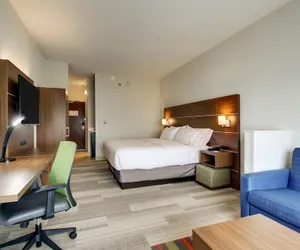 Photo 5 - Holiday Inn Express & Suites Aurora - Naperville, an IHG Hotel