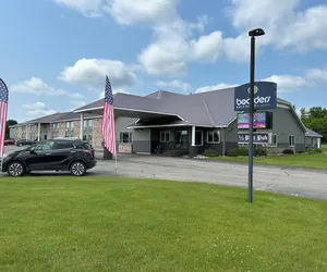 Photo 2 - Boarders Inn & Suites by Cobblestone Hotels - Munising