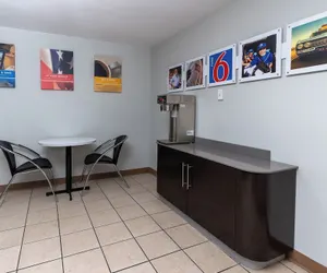 Photo 5 - Motel 6 Cincinnati, OH