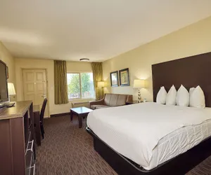 Photo 3 - Cimarron Inn Klamath Falls