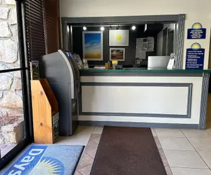 Photo 5 - Days Inn & Suites by Wyndham Downtown Gatlinburg Parkway