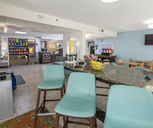 Photo 4 - Hampton Inn Tampa-International Airport/Westshore
