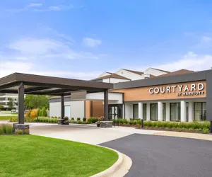 Photo 2 - Courtyard by Marriott Detroit Livonia