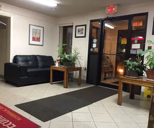 Photo 3 - Econo Lodge Norwalk