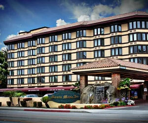 Photo 2 - Historic Santa Maria Inn