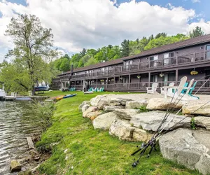 Photo 2 - The Black Swan Lee - Lenox, an Ascend Collection Hotel