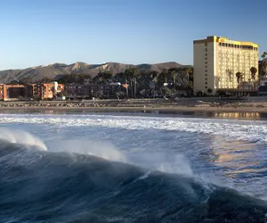 Photo 2 - Crowne Plaza Ventura Beach, an IHG Hotel