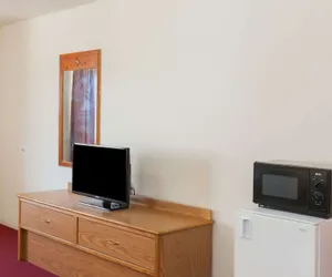 Photo 5 - Days Inn by Wyndham Castaic Six Flags Magic Mountain