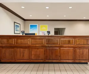 Photo 3 - Days Inn by Wyndham Lexington