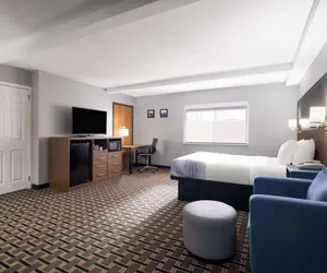 Photo 2 - AmericInn by Wyndham Woodstock IL