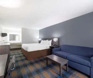 Photo 2 - Downtown Inn & Studio Suites