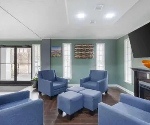 Photo 3 - Downtown Inn & Studio Suites