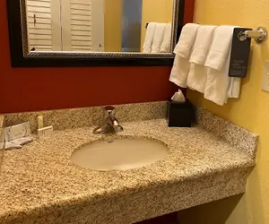 Photo 4 - Spark by Hiton Bettendorf Quad Cities