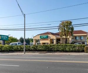 Photo 2 - Quality Inn Long Beach - Signal Hill