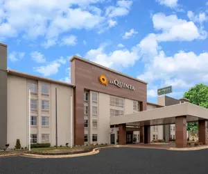 Photo 2 - La Quinta Inn & Suites by Wyndham Jonesboro