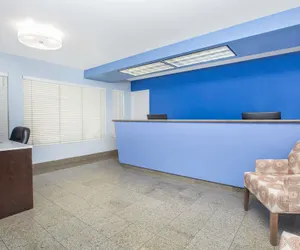 Photo 2 - Baymont by Wyndham San Diego Downtown