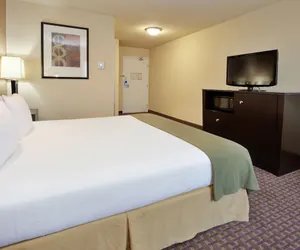 Photo 5 - Holiday Inn Express Union City (San Jose), an IHG Hotel