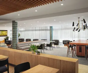 Photo 3 - Sheraton Ontario Airport Hotel