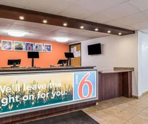 Photo 4 - Motel 6 Elk Grove Village, IL