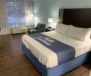 Photo 5 - Days Inn by Wyndham Goldsboro