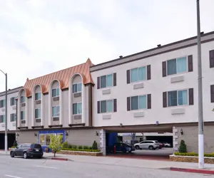 Photo 2 - Best Western Airport Plaza Inn Hotel – Los Angeles LAX