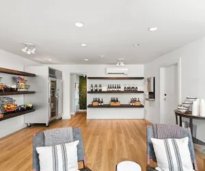 Photo 3 - UpValley Inn & Hot Springs Napa Valley, an Ascend Collection Hotel