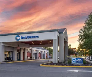 Photo 2 - Best Western Heritage Inn